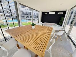 Apartamento moderno en venta en Dénia, junto al puerto y al centro photo 0