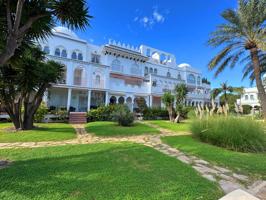 Apartamento en planta baja situado en una pintoresca urbanización photo 0