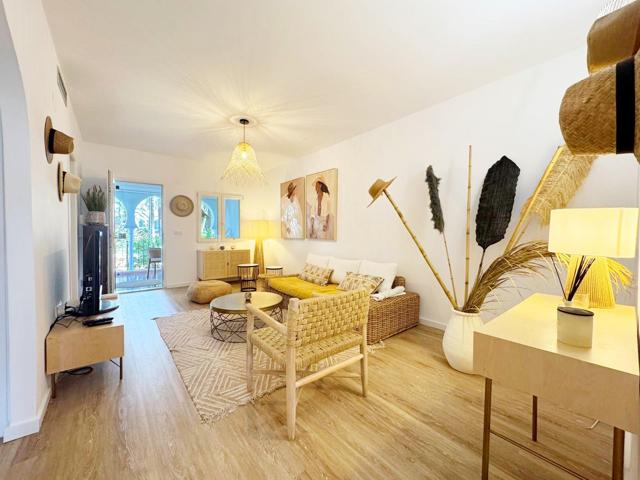 Apartamento en planta baja situado en una pintoresca urbanización photo 0