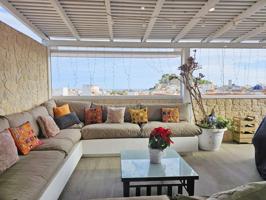 Espectacular ático dúplex de lujo con vistas al mar y al castillo photo 0