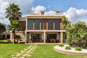 Villa de lujo situada directamente frente al mar mediterráneo photo 0