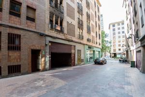 Plaza de garaje junto a Plaza Salamero y César Augusto photo 0