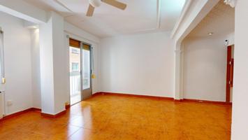 Acogedora Vivienda en Las Delicias: Ideal para Tu Nuevo Comienzo photo 0