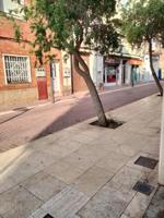 Gran local de alquiler en pleno centro de Gavà photo 0