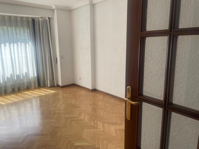 Piso En venta en Calle Del Marqués De Lozoya, Retiro, Madrid photo 0