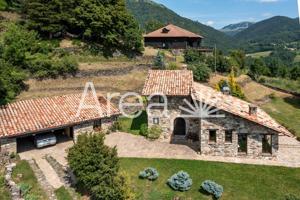 Espectacular chalet en Pardines, en pleno Pirineo en la Vall de Ribes de Freser photo 0