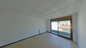Piso en venta en Calella (Alquilado hasta 09-2029) photo 0