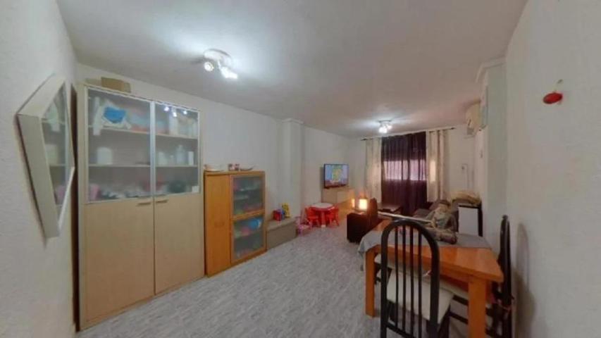 Piso en venta en El Prat de Llobregat - Especial inversores (Activo alquilado hasta 03-2029) photo 0
