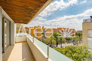 ¡Vistas panorámicas, zona comunitaria con piscina y una ubicación inmejorable en Vía Europa, Mataró! photo 0