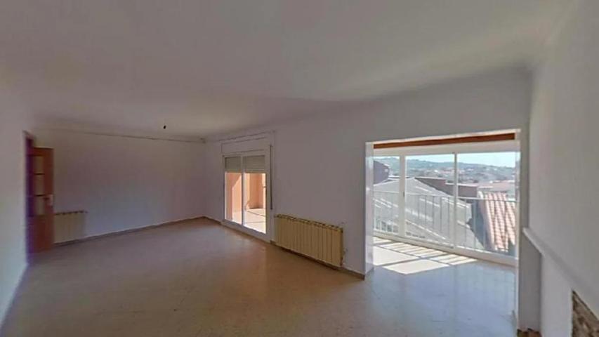 Piso en venta en Terrassa– Especial inversores (Activo alquilado hasta 04-2028) photo 0