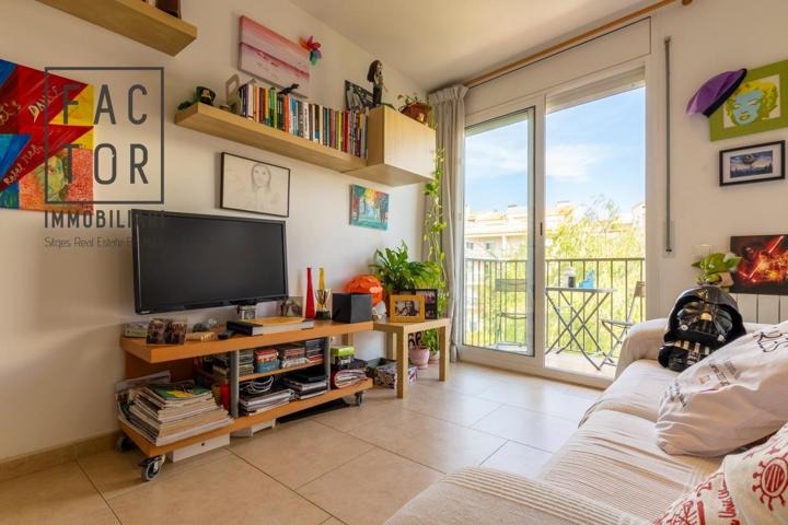 No pierdas la oportunidad de vivir en este acogedor apartamento en el corazón de Sant Pere de Ribes photo 0