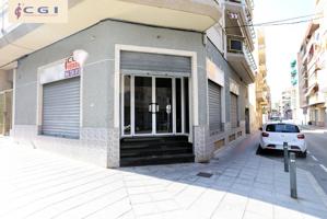 Local comercial en venta en Guardamar del Segura photo 0