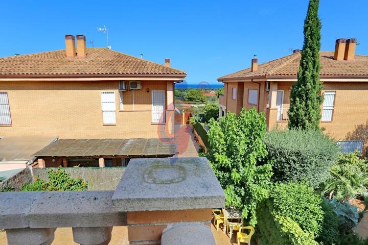 Chalet Exclusivo en La Marina – Confort y Ubicación Inmejorable photo 0