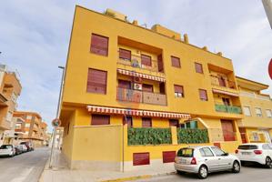¡Bonito apartamento ubicado en Formentera del Segura con 3 dormitorios, 2 baños y plaza de garaje! photo 0