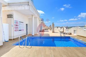 ¡Bonito apartamento con piscina comunitaria ubicado en Formentera del Segura! photo 0