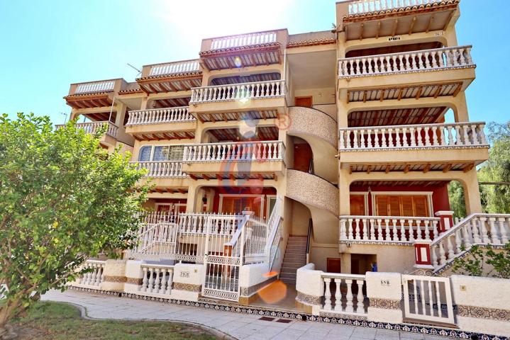¡Espectacular ático dúplex con solárium en Playa Moncayo de Guardamar! photo 0
