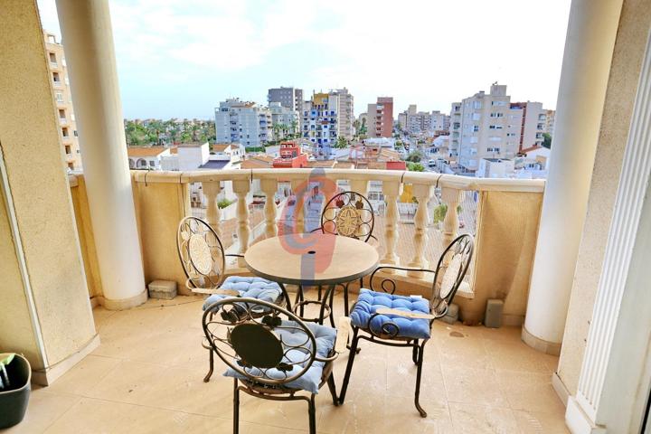 Luminoso Apartamento con Vistas al Mar y Orientación Suroeste en Torrevieja photo 0