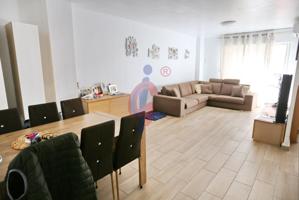 En venta apartamento reformado de tres dormitorios en Guardamar del Segura photo 0
