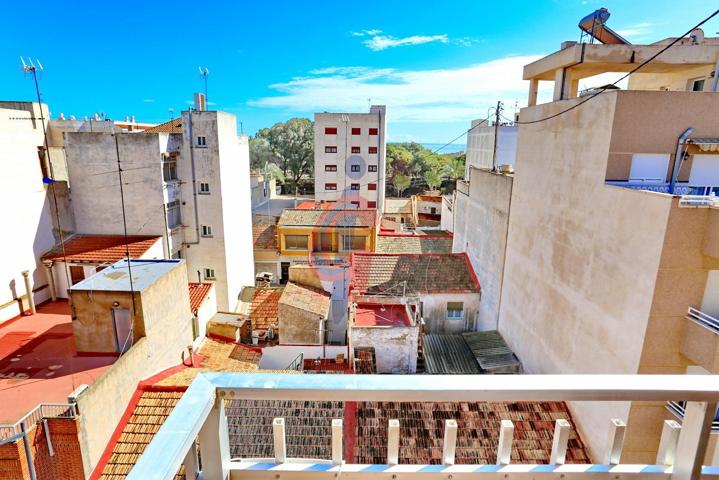 En venta piso en cuarta planta SIN ASCENSOR en Guardamar del Segura photo 0