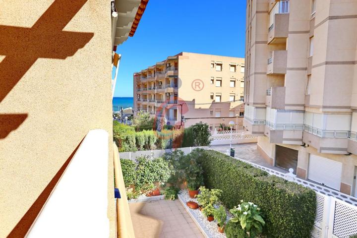 ¡Chalet adosado en venta a escasos metros de la playa de Guardamar del Segura! photo 0