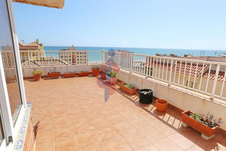 ¡Ático dúplex en venta con espectaculares vistas al mar en Guardamar del Segura! photo 0