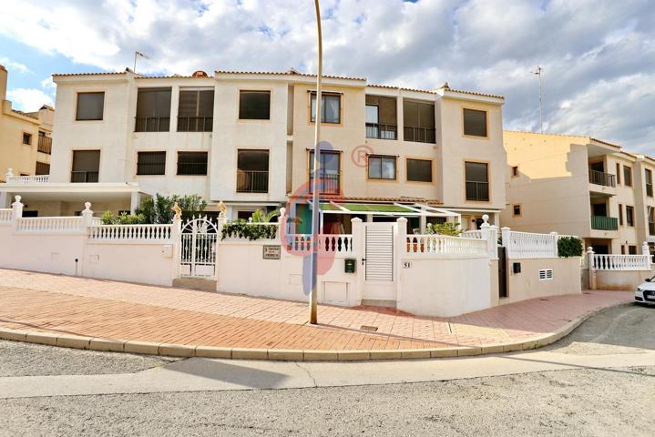 Espectacular chalet adosado en Urbanización Las Viñas en Guardamar del Segura photo 0
