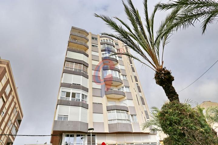 Encantador apartamento de 3 dormitorios con vistas a la Iglesia de Guardamar del Segura photo 0
