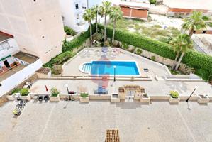 Apartamento con 3 dormitorios, 2 baños y piscina comunitaria Guardamar del Segura photo 0