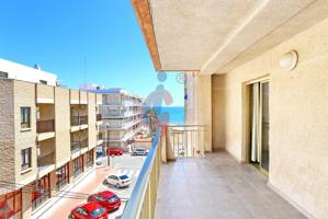 En venta: Apartamento de dos dormitorios con vistas al mar en Guardamar del Segura photo 0