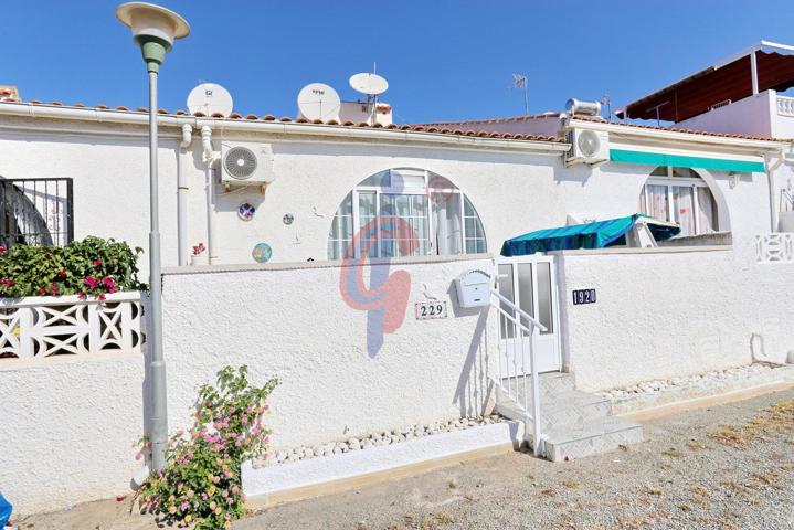 Se vende encantador bungalow en planta baja en la urbanización San Luis, Torrevieja photo 0