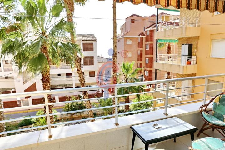 ¡En venta apartamento de un dormitorio con vistas al mar! photo 0
