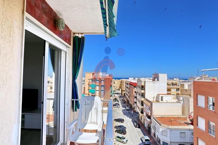 Luminoso apartamento reformado con vistas al mar en Guardamar photo 0