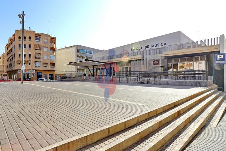 Plaza en venta en el Palacio de la Música, en Guardamar del Segura photo 0