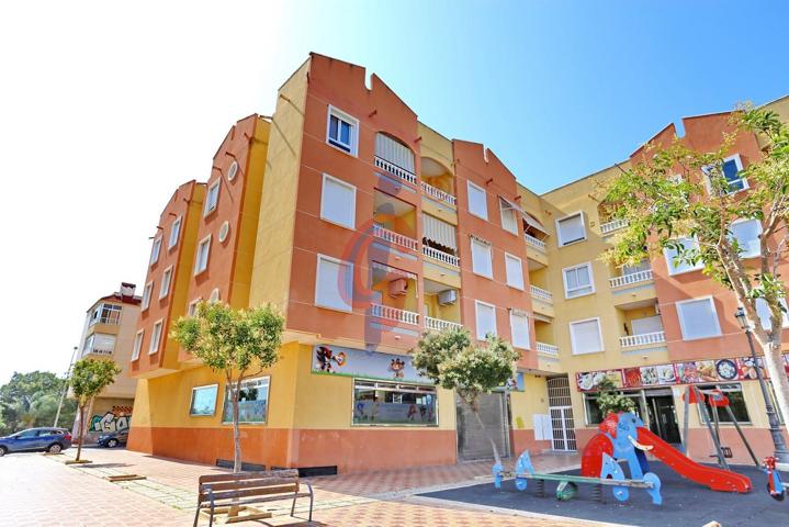 Vivienda completamente exterior en venta en Guardamar del Segura photo 0
