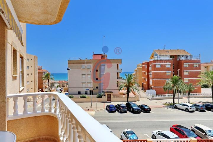 ¡Apartamento de tres dormitorios en el Pinar de Guardamar con garaje incluido! photo 0