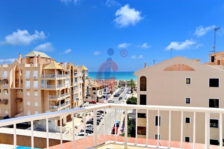 Ático dúplex en venta en Guardamar del Segura con vistas frontales al mar photo 0
