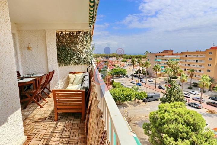 Apartamento reformado con gran terraza y vistas despejadas a la naturaleza, ¡a sólo 500 m de la playa! photo 0