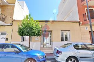 Casa En alquiler en Pueblo, Guardamar Del Segura photo 0