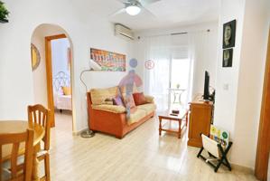 ¡Vivienda única de dos dormitorios y orientación sur! photo 0