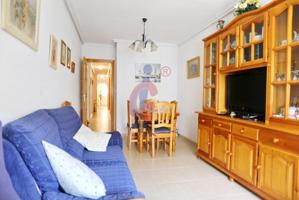 Se ofrece en venta acogedor apartamento de dos dormitorios con orientación sur. photo 0