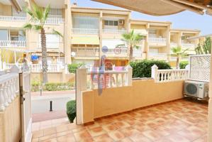En venta: preciosa planta baja en la urbanización Pinar de Guardamar, en Guardamar del Segura photo 0