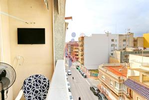 Piso de tres dormitorios en última planta en la Plaza Porticada photo 0