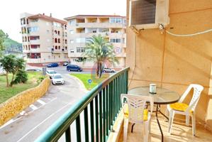 ¡Excelente vivienda en Puertopinar de tres dormitorios, con garaje, trastero y piscina comunitaria! photo 0