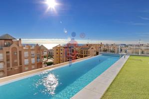 ¡Apartamento listo para entrar a vivir con piscina y plaza de garaje en Portal del Mar, Guardamar del Segura! photo 0