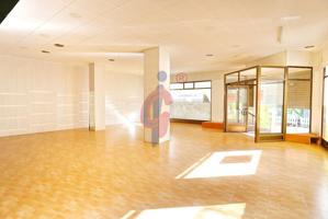 Oportunidad en la Avenida del País Valenciano, la calle principal de Guardamar del Segura photo 0