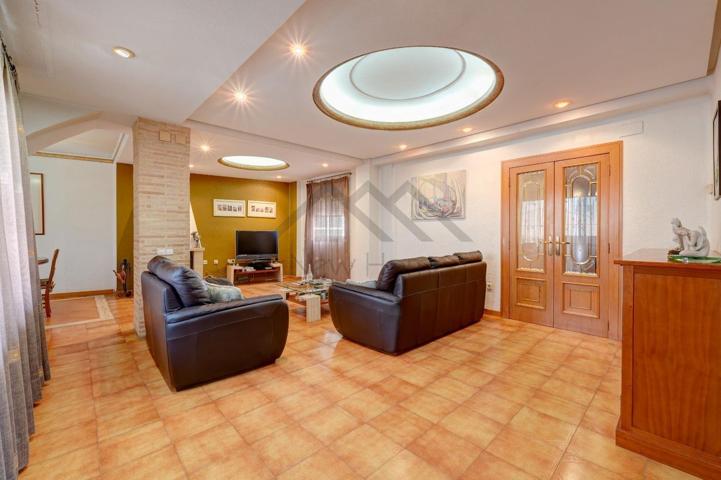 Casa De Campo En venta en Aldaia photo 0