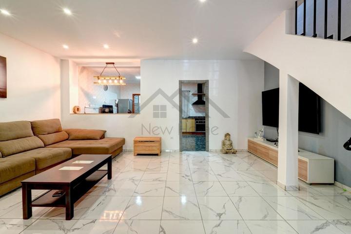 Casa De Campo En venta en Núcleo Urbano, La Pobla De Vallbona photo 0