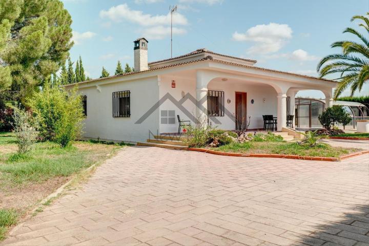 Casa En venta en Santa Bárbara, Llíria photo 0