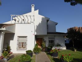 Magnífico chalet en Montealto con piscina. photo 0