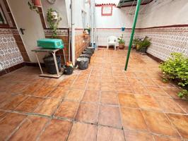 Casa en una planta con patio y azotea en Olivar de Rivero. photo 0